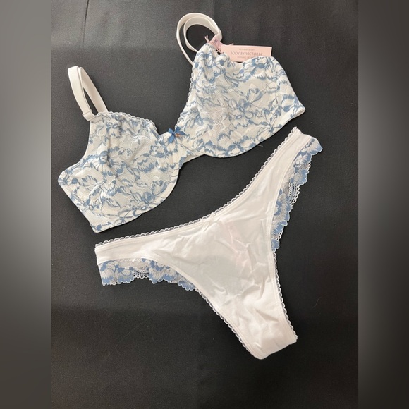 Victoria’s Secret $̶7̶0̶ 36DD Lace Demi bra. Matching Panty - Picture 2 of 8